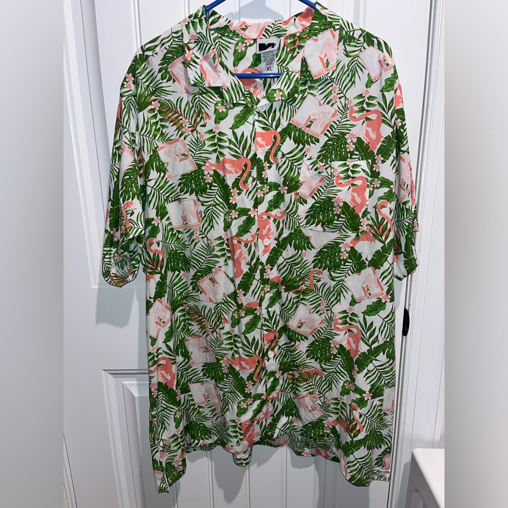 NWT MTV Hawaiian Shirt